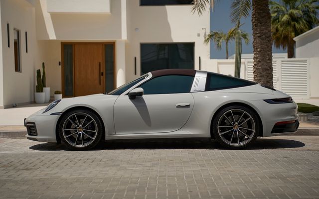 Porsche 911 Targa - image 4