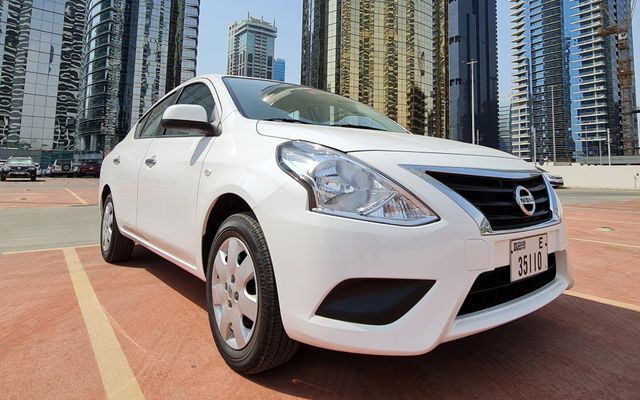Nissan Sunny - image 4