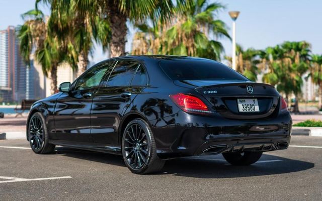 MERCEDES C300-4DOOR - image 4