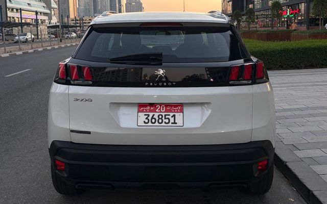 PEUGEOT 3008 - image 4