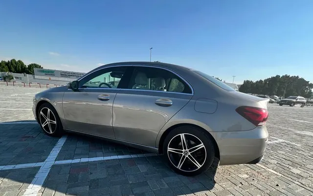 MERCEDES A220 - image 2