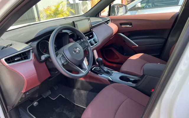 TOYOTA COROLLA CROSS - image 4