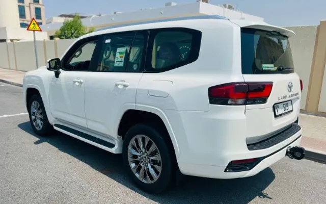 TOYOTA LANDCRUISER GX-R - 2024 - image 3