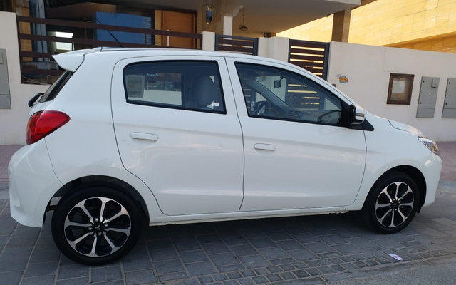 Mitsubishi Mirage - image 2