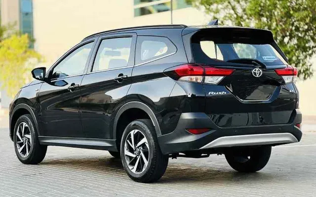 Toyota Rush - image 2