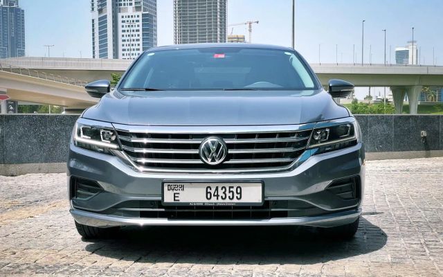 Volkswagen Passat - image 3