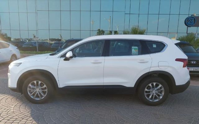 HYUNDAI SANTA FE - image 2