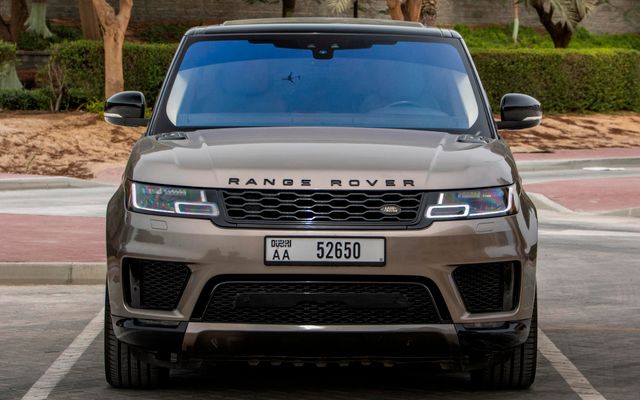Range Rover Sport - image 3