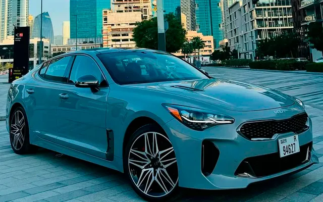 KIA STINGER - image 1