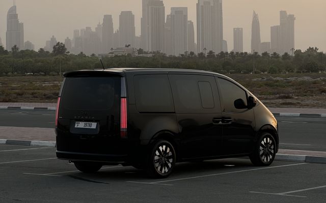 HYUNDAI STARIA - image 3