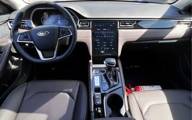 JAC J7 - image 4