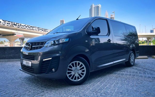 Opel Zafira - image 1