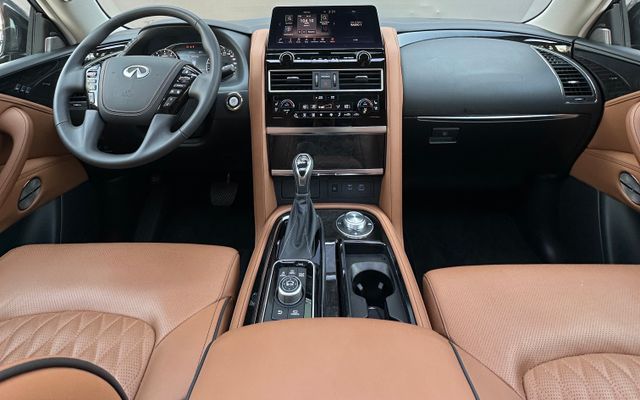 INFINITI QX80 - image 4