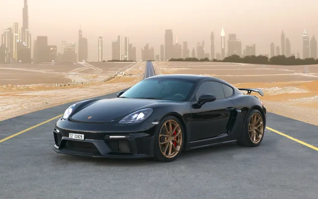 Porsche GT4 Black - image 1