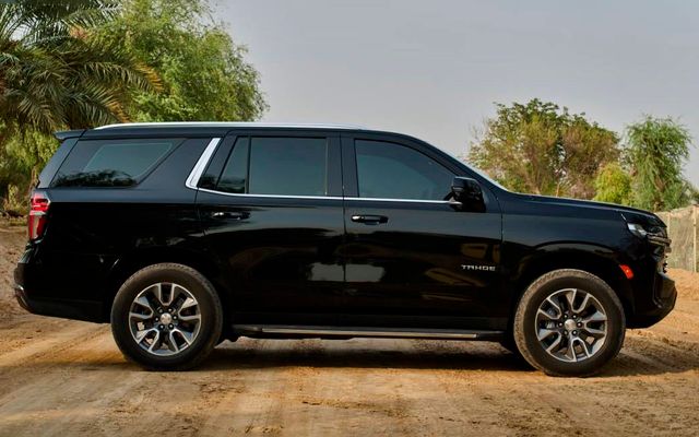 CHEVROLET TAHOE - image 2