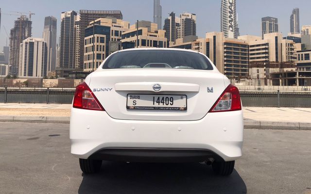 NISSAN SUNNY - image 3