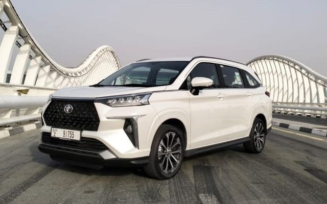 Toyota Veloz - image 1
