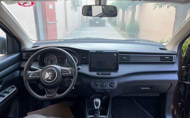 SUZUKI ERTIGA 1.5L 7 STR AT 2024 - image 4