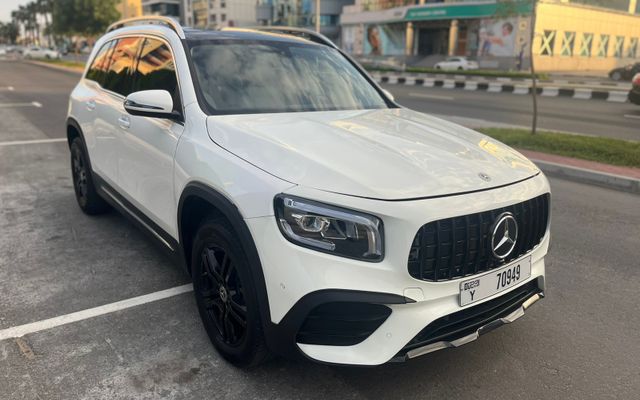 Mercedes GLB250 - image 4