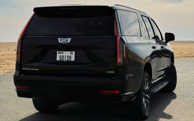 Cadillac Escalade – Picture 3