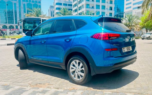 HYUNDAI TUCSON - image 3