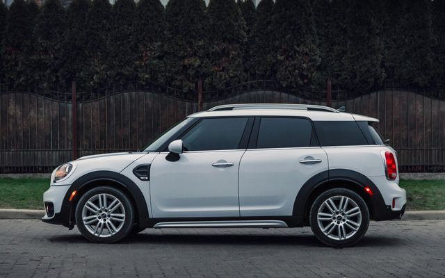 Mini Cooper Countryman - image 2