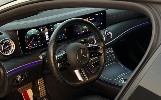 MERCEDES CLS 300 - image 3