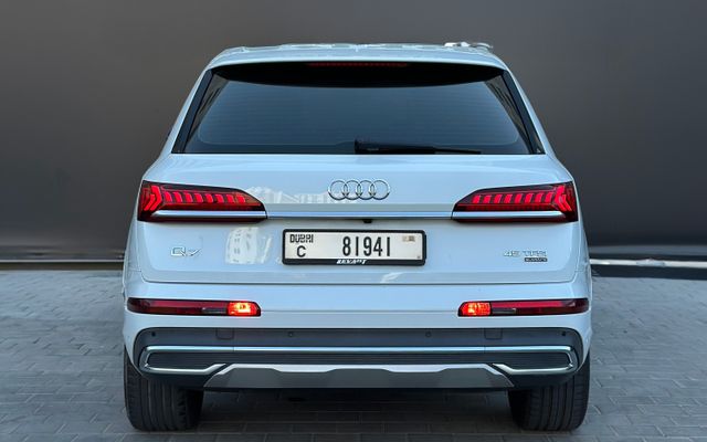 AUDI Q7 - image 3