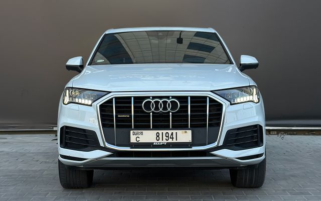 AUDI Q7 - image 1