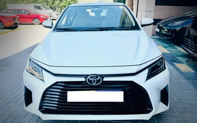 TOYOTA YARIS 1.5L SEDAN AT 2024 - image 3