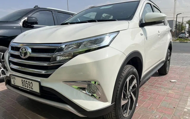 TOYOTA Rush - image 1