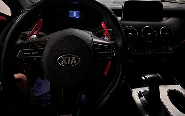 Kia Stinger - image 4