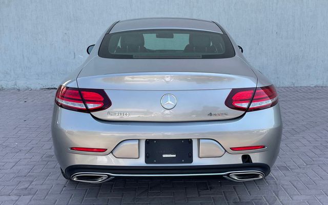 Mercedes C300 Coupe - image 4