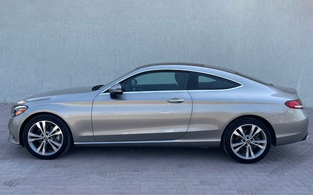 Mercedes C300 Coupe - image 2