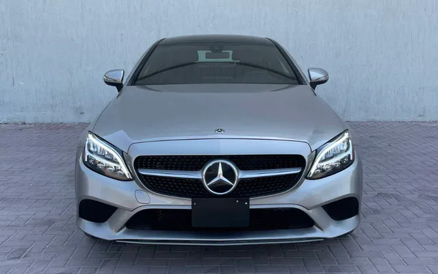 Mercedes C300 Coupe - image 3