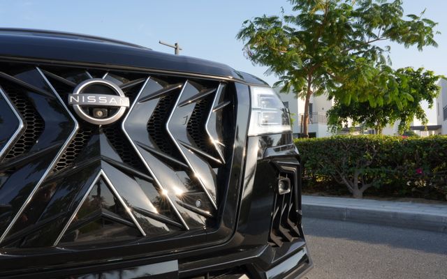 NISSAN ARMADA BLACK HAWK - image 4