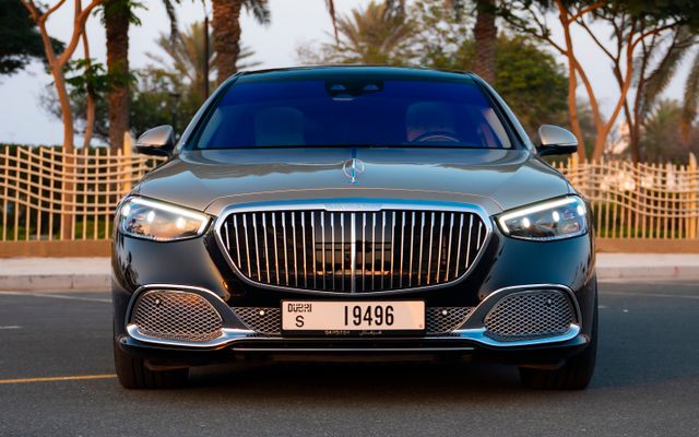 Mercedes S680 Maybach - image 3