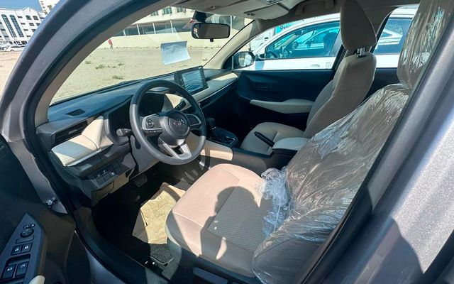 TOYOTA YARIS - image 4