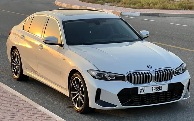 BMW 320 - image 1