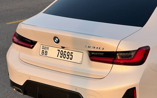 BMW 320 - image 4