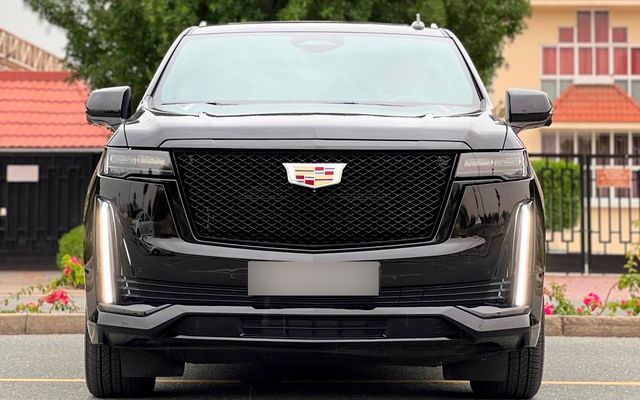 Cadillac Escalade – Picture 2