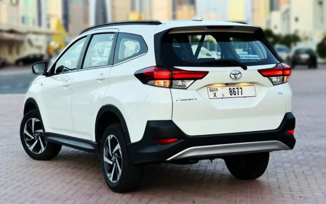 Toyota Rush - image 2