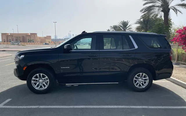 CHEVROLET TAHOE - image 2
