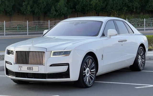 ROLLS ROYCE GHOST - image 1