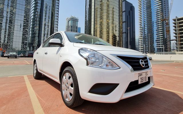 Nissan Sunny - image 4