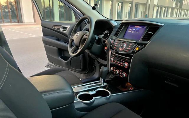NISSAN PATHFINDER - image 4