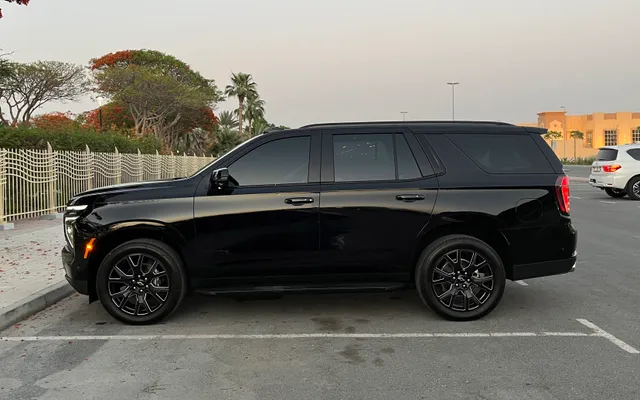 Chevrolet Tahoe RST - image 2