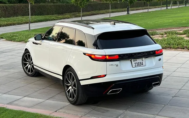 Land Rover Velar - image 4