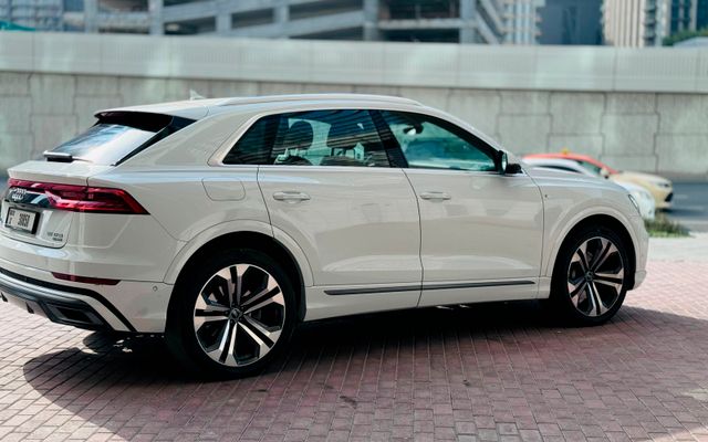Audi Q8 - image 3