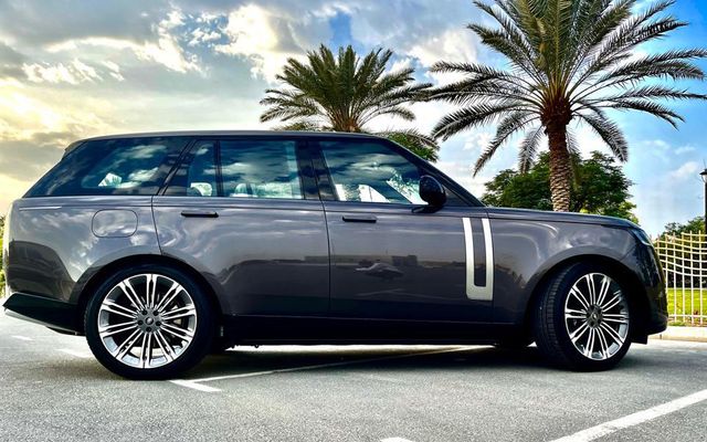 RANGE ROVER HSE - image 2